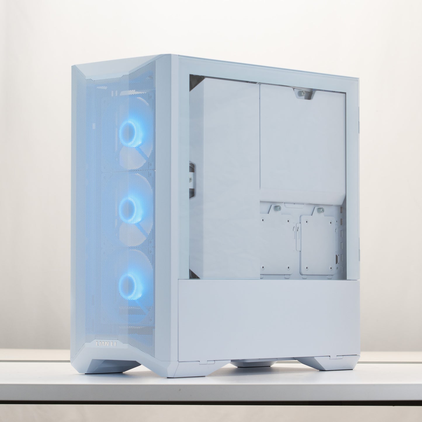 Neige - Core Ultra 7 265KF | RTX 5080 | 32GB RAM | 2TB SSD