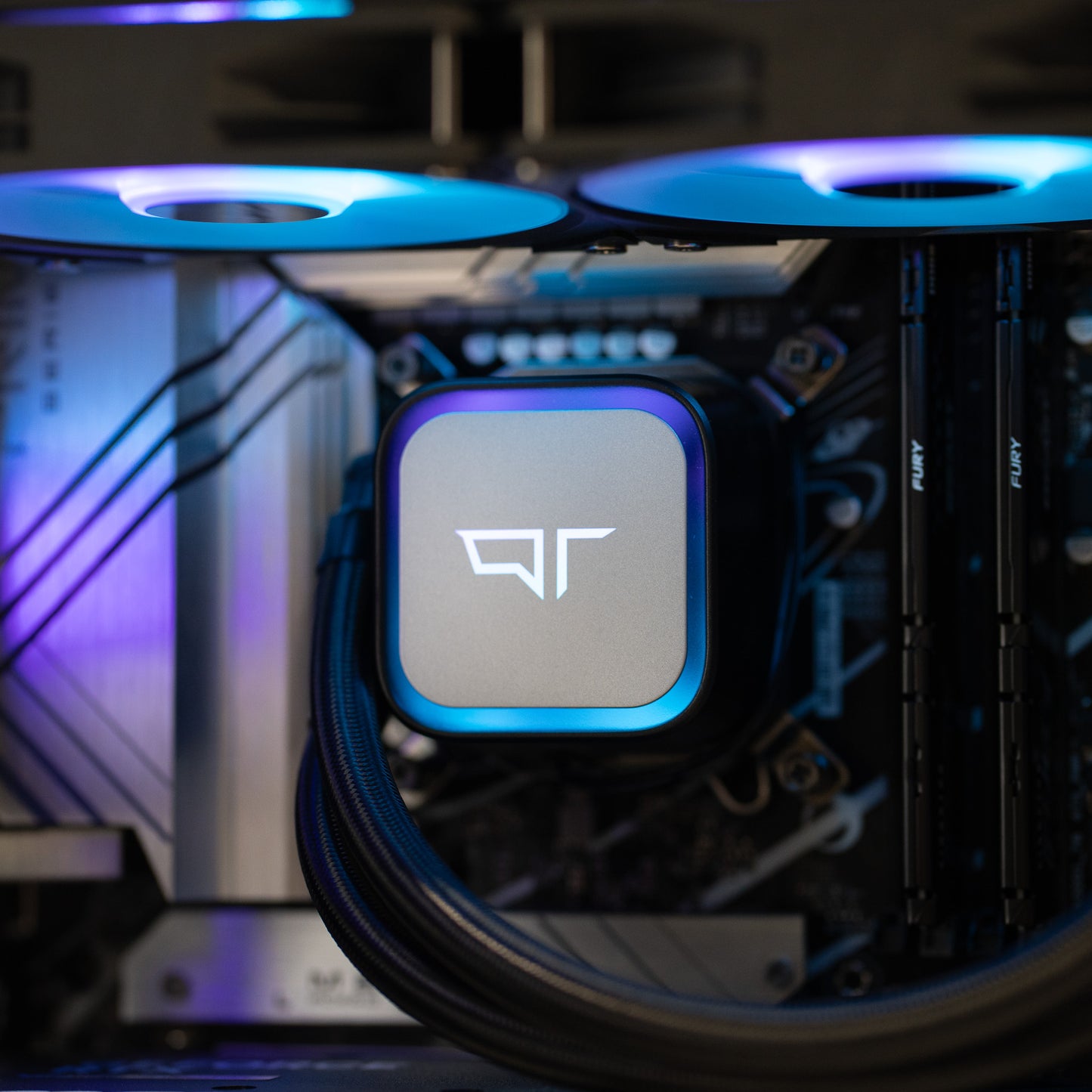 Supernova - Intel Core i7-14700KF | RTX 5070 | 32GB RAM | 1TB SSD