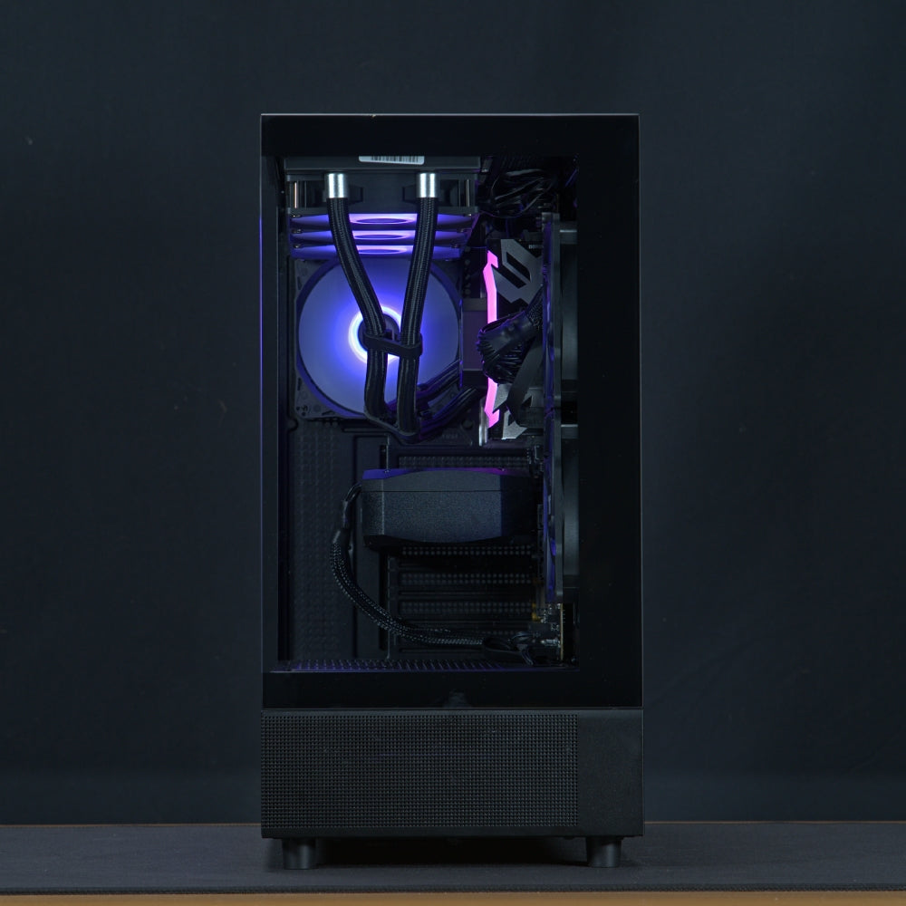 Core - Ryzen 7 7800X3D | RTX 5070 | 32GB RAM | 1TB SSD