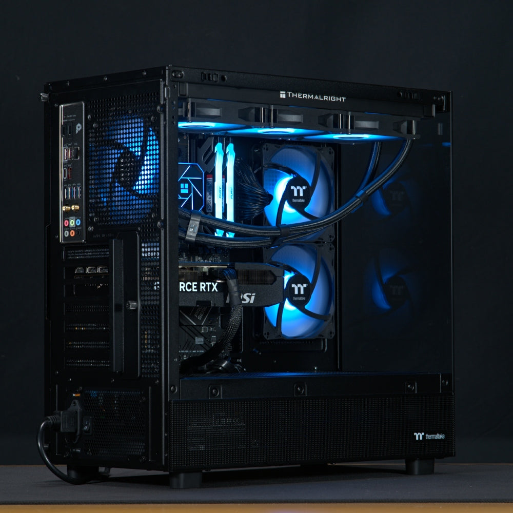 Core - Ryzen 7 7800X3D | RTX 5070 | 32GB RAM | 1TB SSD